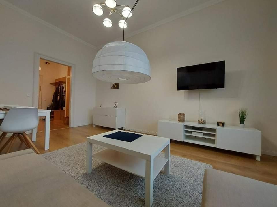 Alföldi Palace Apartman Debreţin Exterior foto
