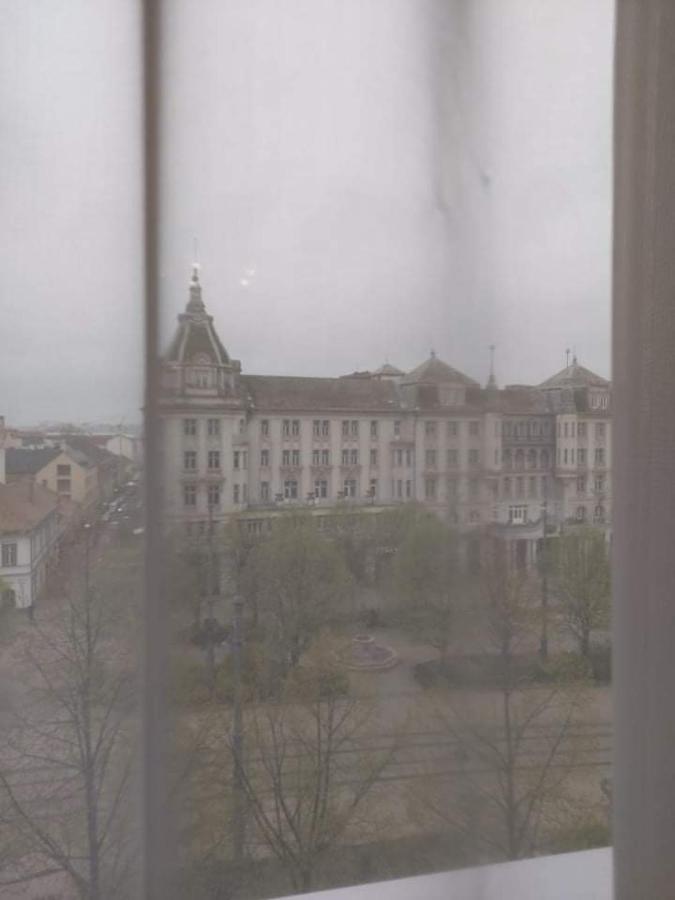 Alföldi Palace Apartman Debreţin Exterior foto