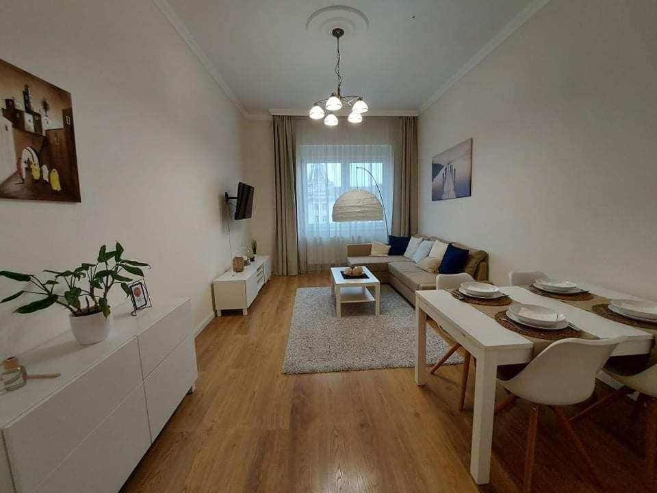 Alföldi Palace Apartman Debreţin Exterior foto