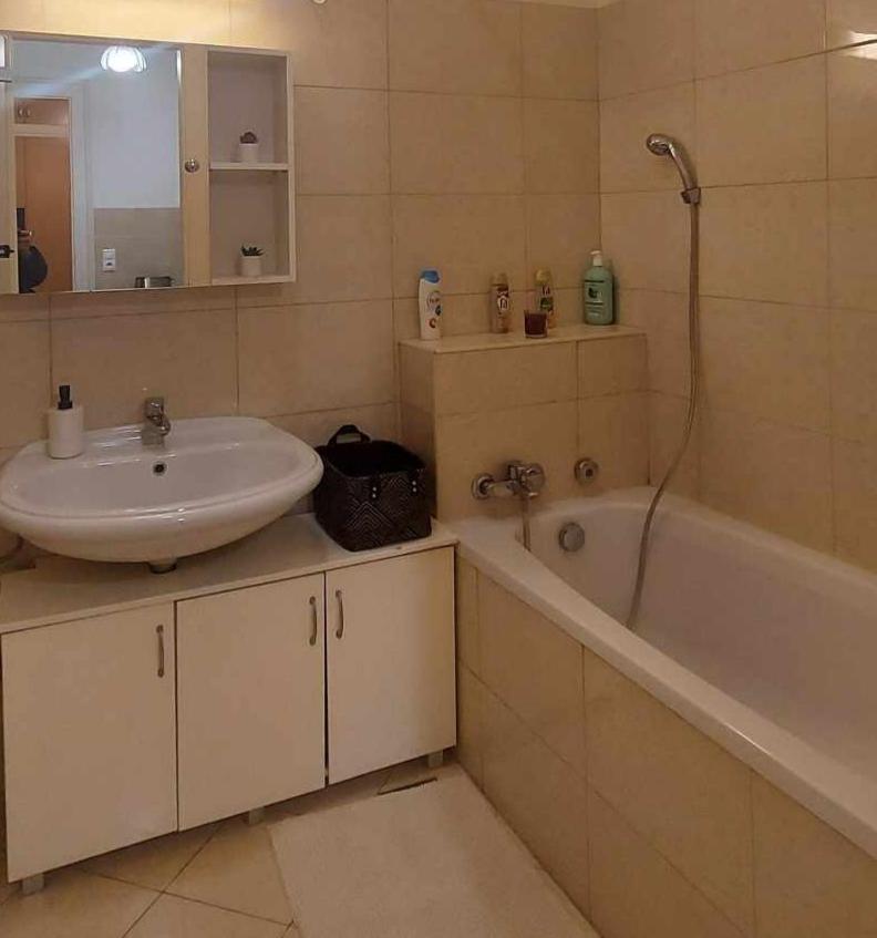 Alföldi Palace Apartman Debreţin Exterior foto